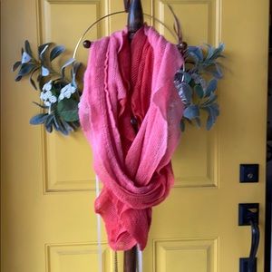 Ombré pink ruffled scarf